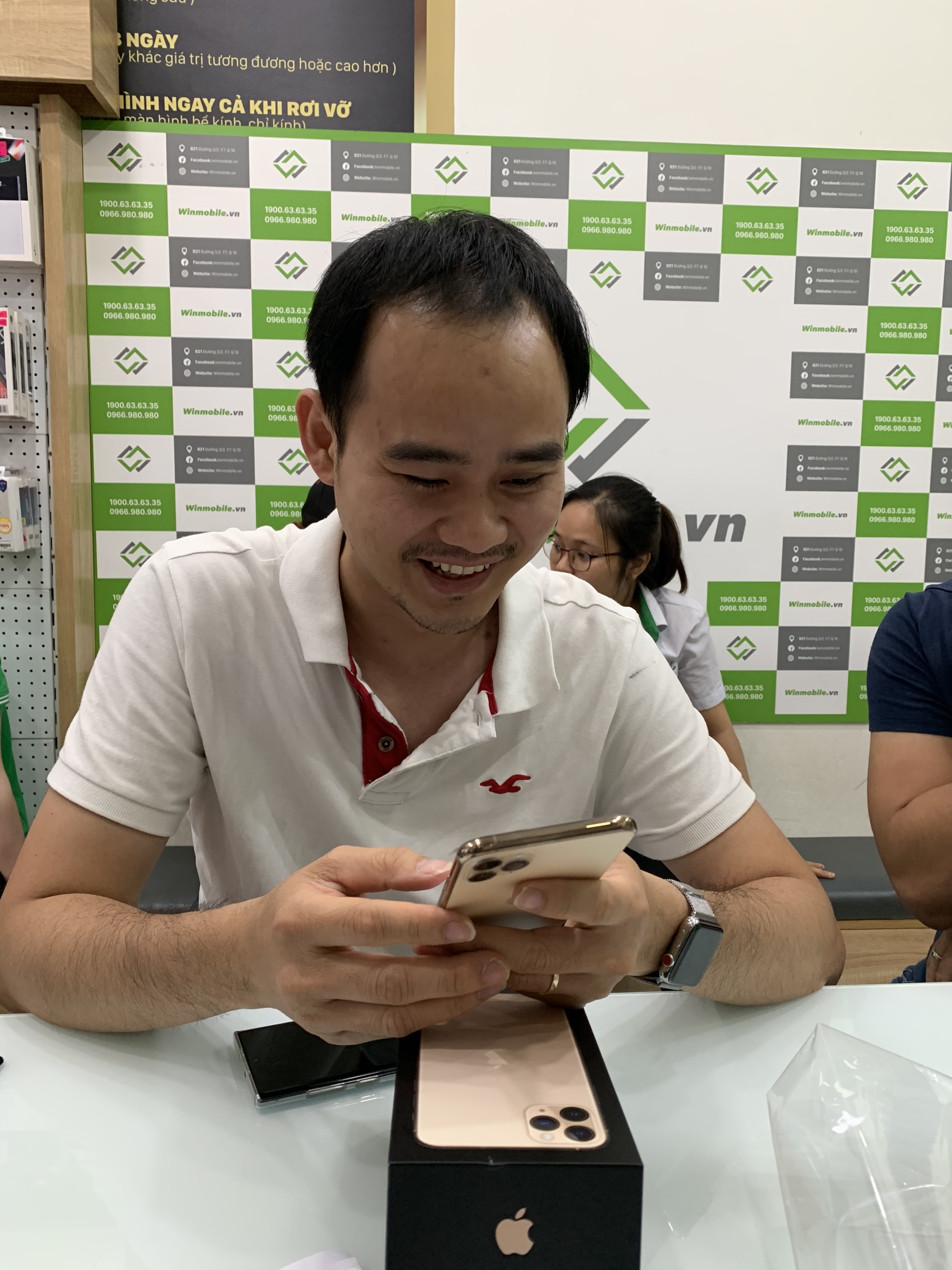 iPhone 11 Pro Max - 2 sim vật lý - đầu tiền về Việt Nam